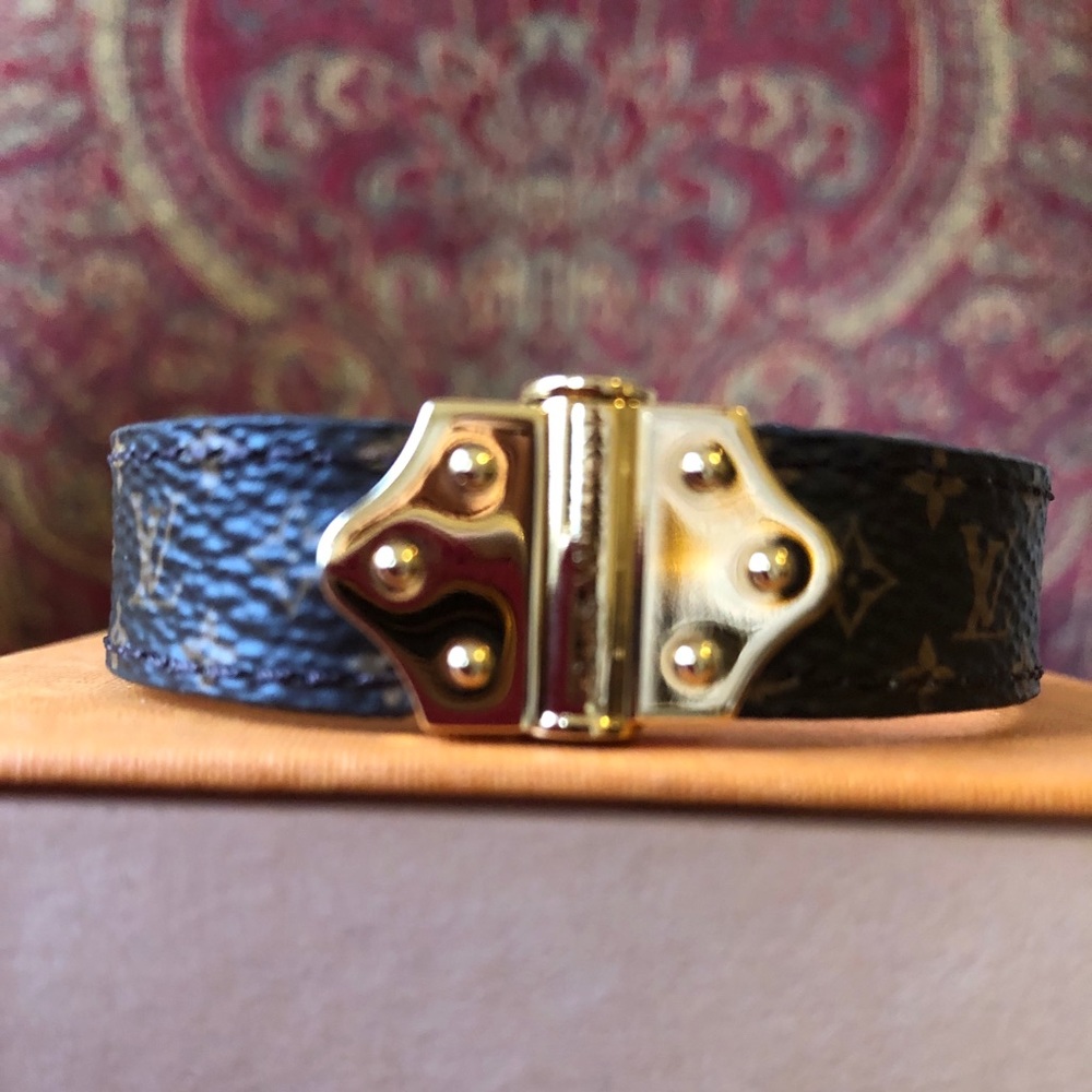 LOUIS VUITTON NANO BRACELET
